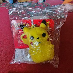 Vintage Avon Pokemon Pikachu Backpack Clip On Zipper Pull Nintendo Sealed 1999
